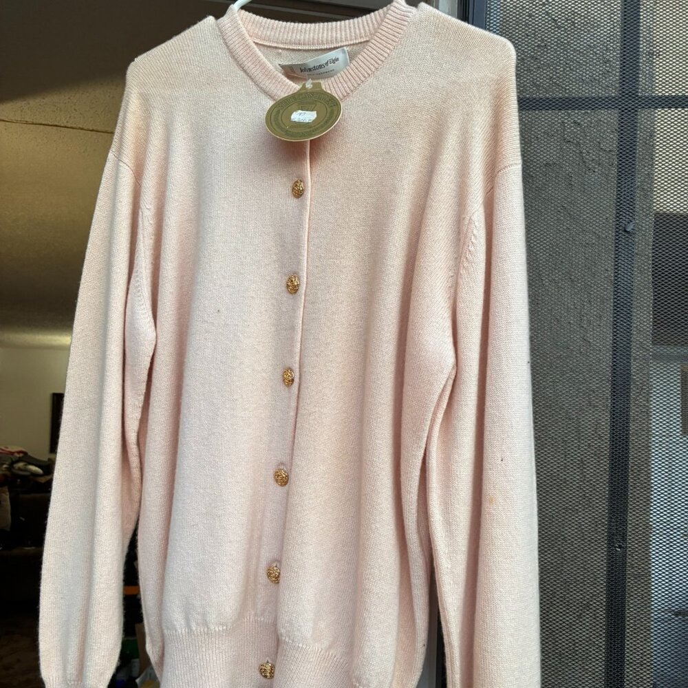 **Vintage**Johnston's of Elgin Women's V Neck 100% Cashmere Sweater Size L NWT